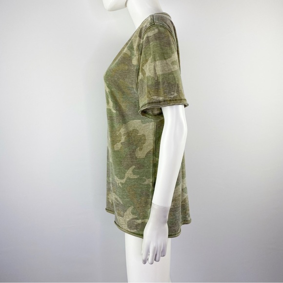 Free People Size M Green Camo Print Short Sleeve Casual T-Shirt Top - Picture 6 of 10